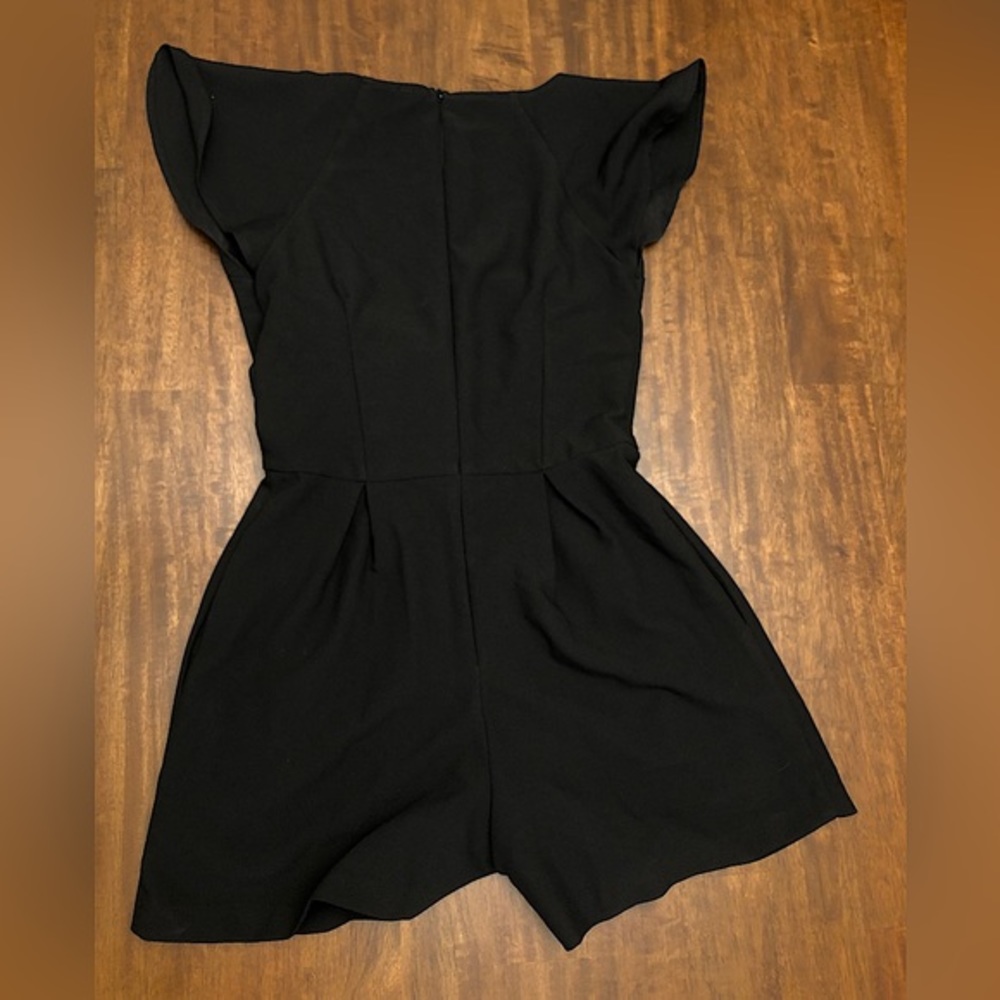 Guess Flutter Sleeve Romper, XS, NWT